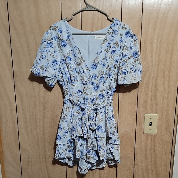 Altar'd State Pants - NWT Altar’d State Blue Floral Romper – Tie Waist, Puff Sleeves